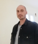 Salut, je me prénomme Cyrille. Je suis d’un naturel calme et tranquille mais j’ai tout de même du caractère, je sais mordre quand il le faut (ou si on me le demande ^^)