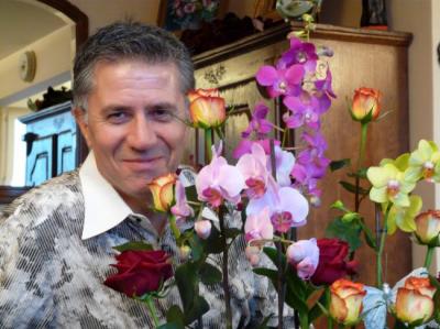 je suis un homme sincère sympa romantique honnête franc qui cherche une sincère mature pour une relation amoureuse voir même le mariage dans la franchise le respect la sincérité et surtout la co