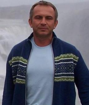 Je recherche une femme sympa cool sincere et serieuse pour vie a deux partager les meme passions construire et fonder une famille 