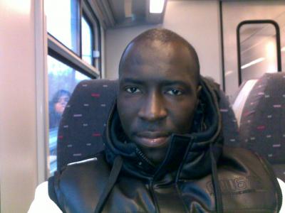 je suis un black d'origine africain et je suis a la recherche de mon ame soeur