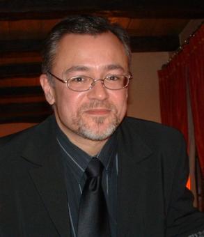 je suis une personne jovial et ouvert a tous 
