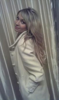 Je peux longtemps parler sur moi, mais je serai tres courte.
Je suis venue sur ce site, parce que je veux trouver les relations serieuses, et j'espere les trouver ici.