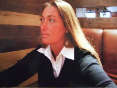 bonjour , je désire elargir mon cercle d'amis 
je suis artiste peintre , sympa , sociable , cool
j'aime les sorties , le cinema , soirée entre amis ect........