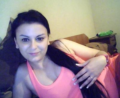 Je me prénomme dilanne j'ai 32  ans je suis célibataire sans enfants ! et je vis toute seule !
Je suis une femme sérieuse sincère et véridique aussi !Mais tout sa reste de Découvris !
Je 