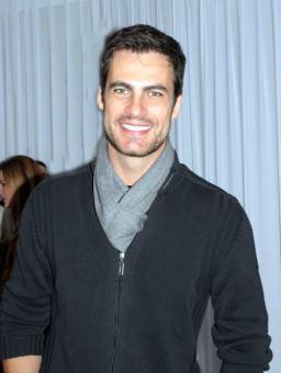 je suis un homme serieux un homme qui sais cequ'il veux un homme qui comprend facilement un homme sincere et jaime facilement 