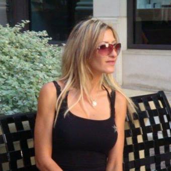 je suis une personne sympa cherchant un amour sincère et véritable