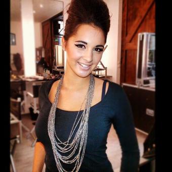 Je suis une femme sérieuse honnête beaucoup attentionnée et serviable , j'aime passé les bons moments de la vie à deux , j'aime la vie à deux ,j'aime la vie de couple , le camping