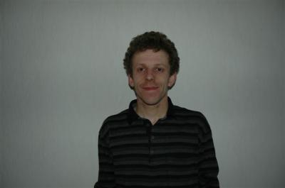 ik ben een persoon met een rustig karakter.
in het begin misschien wel een beetje verlegen, maar indien ik iemand beter leer kennen bloei ik wel open.
de innerlijke kenmerken zoals eerlijkheid en re