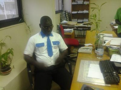 je suis luc02 je suis africain je vie en cote d'ivoire je mesure 1m76 je pese 80kg je suis jovial j'aime la vie je recherche des femmes sincére honnetes qui veulent construir un avenir avec je suis luc02 je suis africain je vie en cote d'ivoire je mesure 1m76 je pese 80kg je suis jovial j'aime la vie je recherche des femmes sincére honnetes qui veulent construir un avenir avec