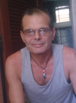  je suis un homme cool timid serieux fidele cincere  je suis a la recherche de lame soeur une relation serieuse et durable sans prise de tete avec mon partenaire une femme qui sera comment  prendre so