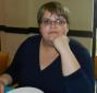 Bonjour, je me présente: Elodie, 20 ans. J'ai quelques rondeurs (si ça ne vous plait pas, je ne vous retiens pas). Je suis agent administratif. J'aime la danse, les ballades, le cinéma, .