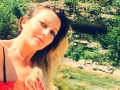 Salut je me nomme Anne Marie je suis nouvelle sur le site et j'aimerais me faire des amies Salut je me nomme Anne Marie je suis nouvelle sur le site et j'aimerais me faire des amies
