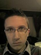 Bonjour a toute(s) voila ben je suis un jeune homme de 18 ans qui cherche a rencontrer des femmes pour rencontres sociable ou pour discuter (si plus si affinités =)) pour le reste il suffit de me dem