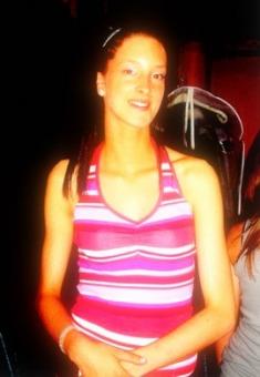 Je Suis Une fille bien Souriant.. La Plus gentil du monde sauf Si tu fais chier .. haha 