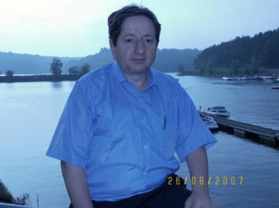I am a romantic man. I am fond of: Art, music, nature, photo, travel, literature, sport, promenade, and everything is: Beauty, fine, pure and human. 