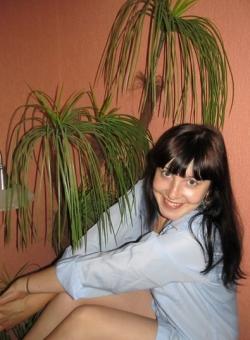 I am 26 years old. I am cheerful and sociable girl. Among my hobbies I can say that sports a large tennis and aerobics. I like fun, live music. Romantic movies and comedies and action. I work in educa