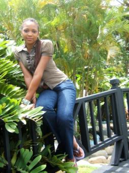 am very gentle, kind, caring and good thinking person,i am down to earth,and i like natural things.
