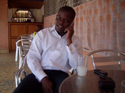 Bonjour à toutes!
Je recherche une personne qui réellement aimerait fonder quelque chose de solide.

Je suis sérieux en entreprenant cette démarche. Alors si de votre côté aussi vous êtes s�