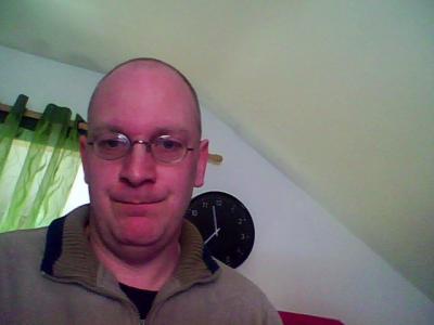 Bonjour je m'appel Roland j'ai 40 ans , je recherche une relation simple avec une personne aimante et sincere ,une relation stable avec une femme aimant la vie autant que je l'aime ,les